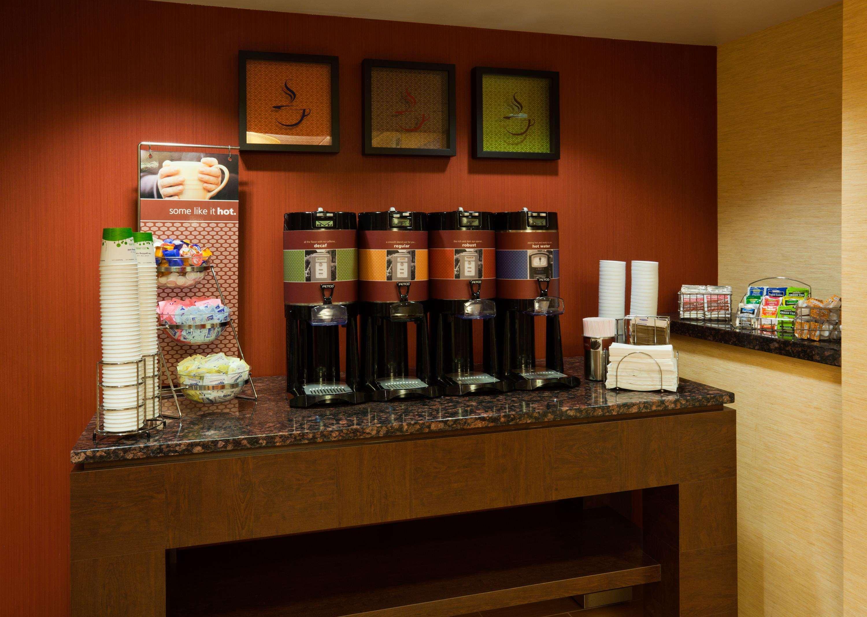 Hampton Inn Milwaukee Airport Exterior photo
