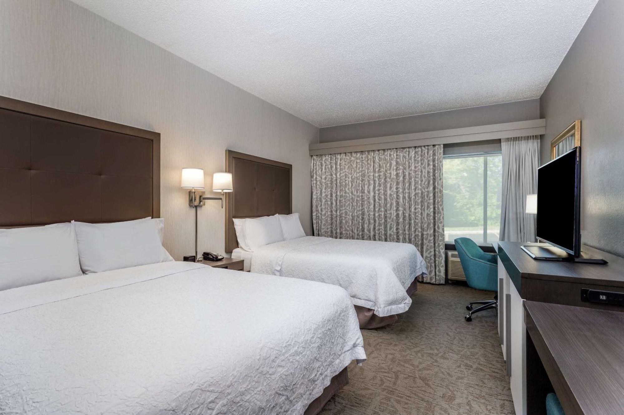 Hampton Inn Milwaukee Airport Exterior photo