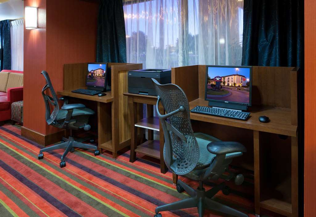 Hampton Inn Milwaukee Airport Facilities photo
